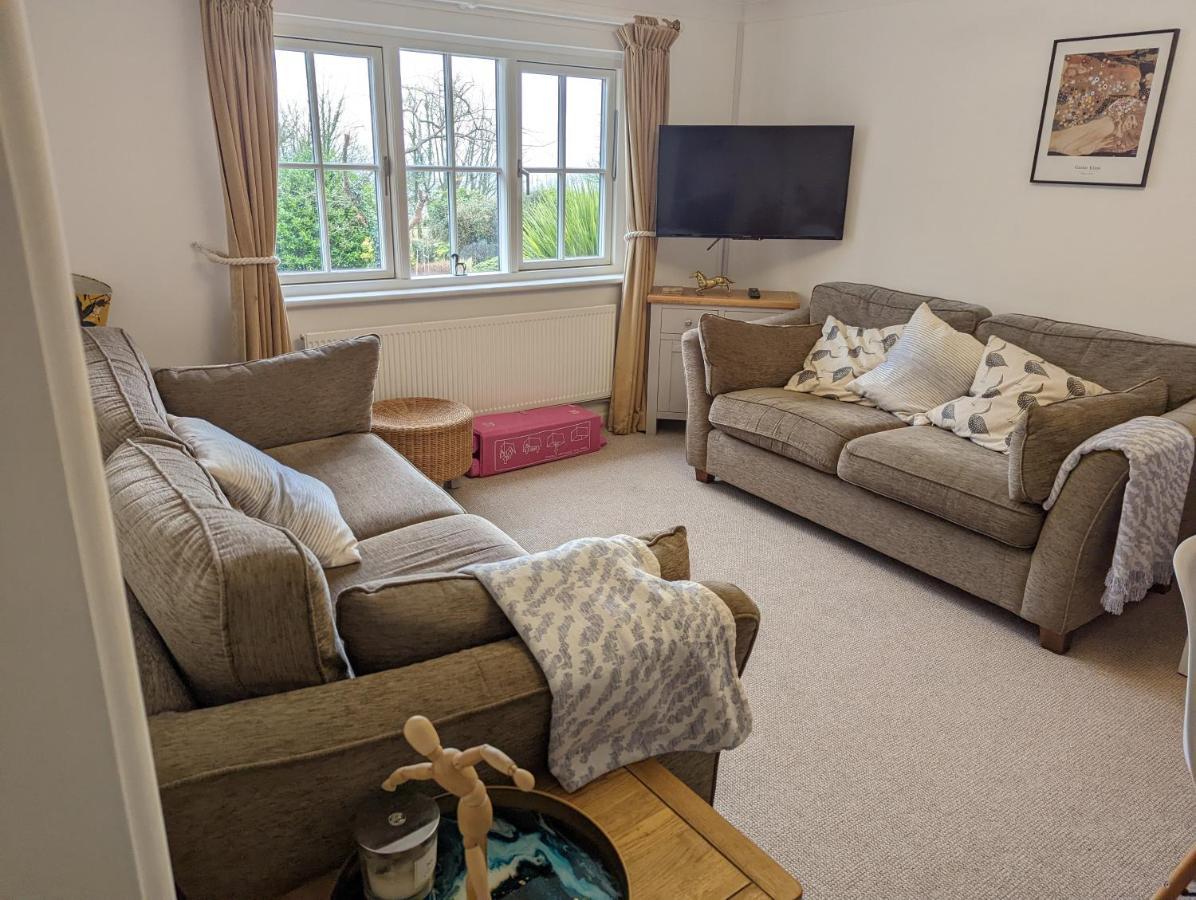 Cosy 2-Bed Property In Ashburton Dartmoor Нютън Абът Екстериор снимка